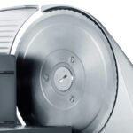 GRAEF. Classic C20 - Elektrischer Allesschneider, Made in Germany, Vollmetall, Edelstahl-Wellenschliffmesser Ø 170 mm, Schnittstärke 0-20 mm, Kondensatormotor 170 W, Brotschneidemaschine, Silber – Bild 4